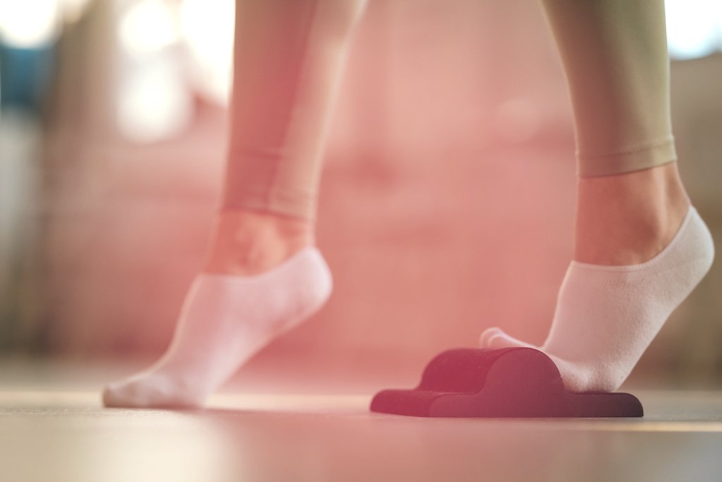 5 EXERCISES TO MANAGE PLANTAR FASCITIS AT HOME